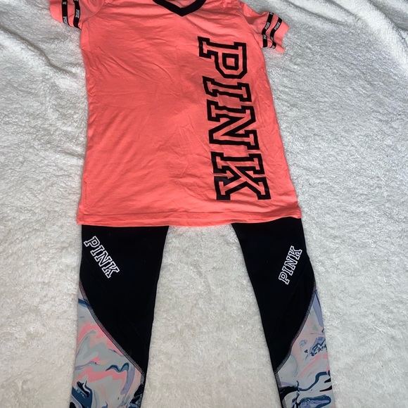 Pink Reversible Mesh Legging and V-Neck Set - Picture 2 of 10